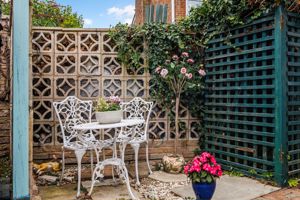 Photo 21- click for photo gallery